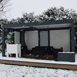 <p>Comment gérer ma pergola en cas de gel ou de chute de neige ?</p>
