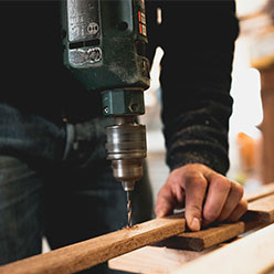 <p>Pourquoi faire appel à un artisan pour la pose de son portail ?</p>