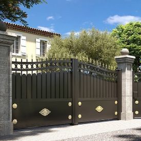 <p>Maison ancienne : comment moderniser les menuiseries extérieures sans dénaturer la façade ?</p>